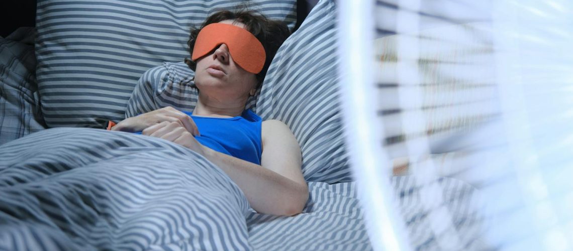 Dormir avec un ventilateur : bonne ou mauvaise idée ? Dormir avec un ventilateur : bonne ou mauvaise idée ?